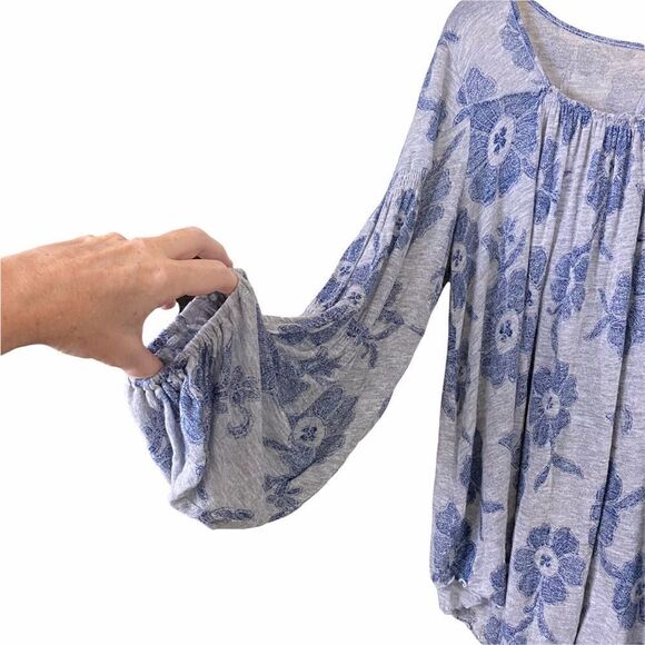 Free People Blue Grey Floral Boho Peasant Top - Picture 4 of 8
